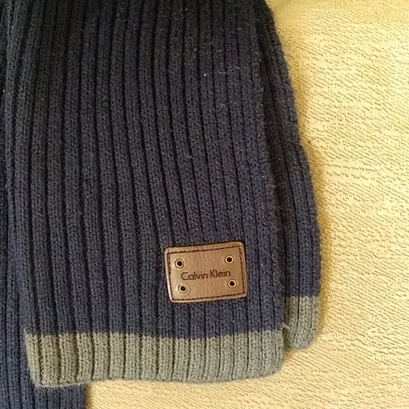 Calvin Klein Mens Scarf - Picture 3 of 5